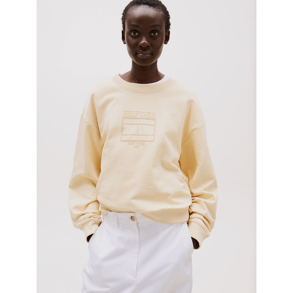 TOMMY HILFIGER - Polerón Logo Boxy Outline Flag Amarillo Tommy Hilfiger