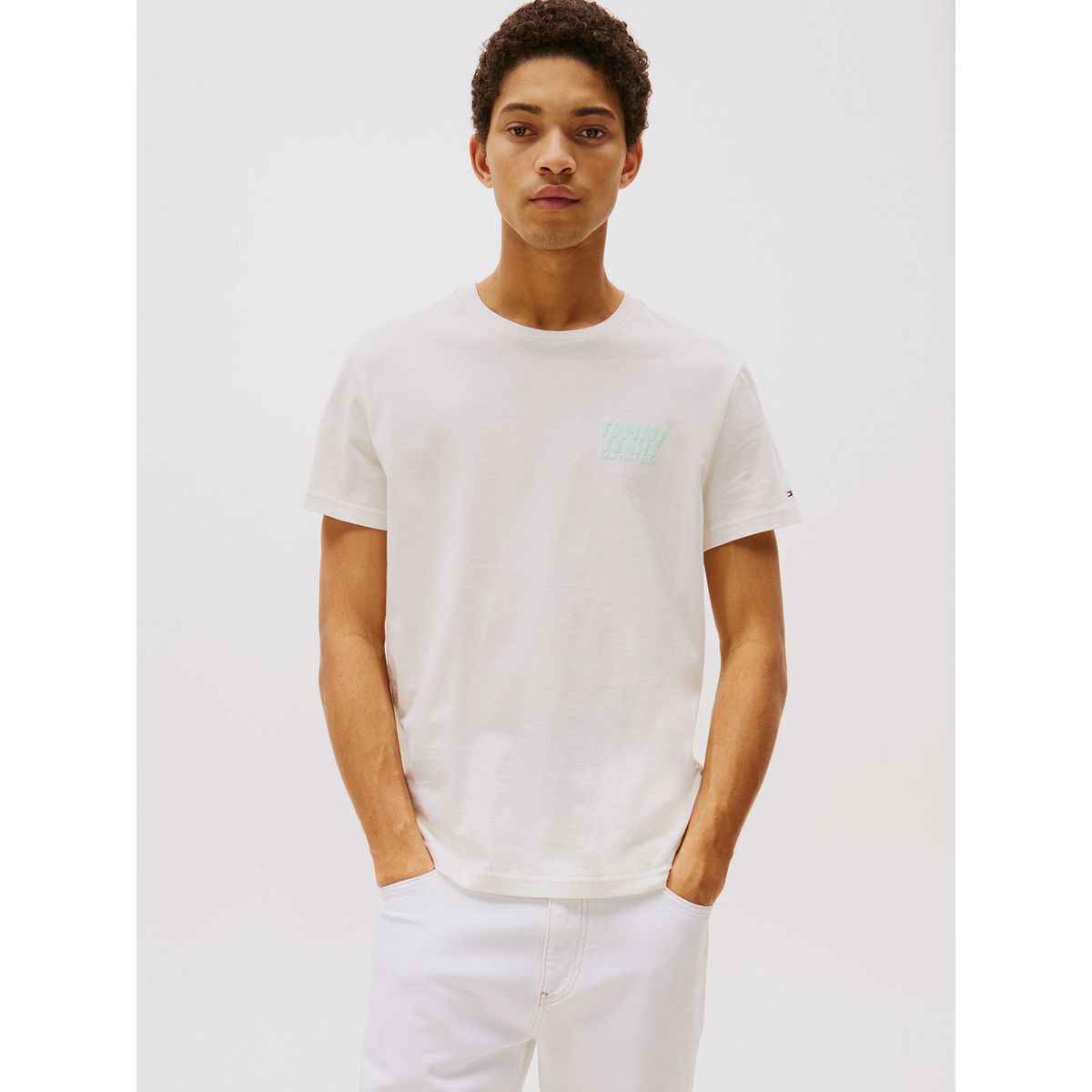 TOMMY HILFIGER - Polera Bubble Logo Slim Fit Blanco Tommy Jeans