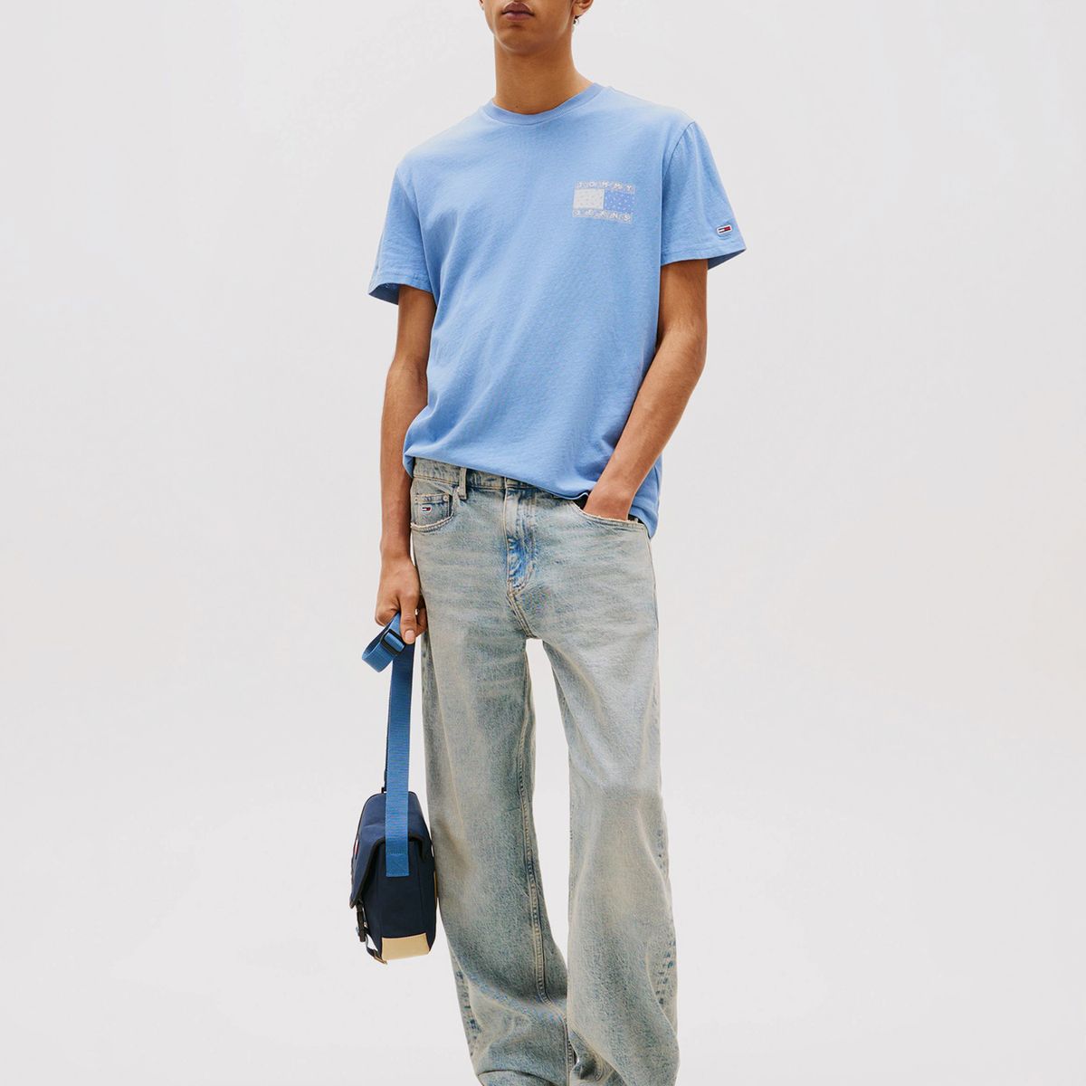 TOMMY HILFIGER - Polera Paisley Flag Logo Celeste Tommy Jeans