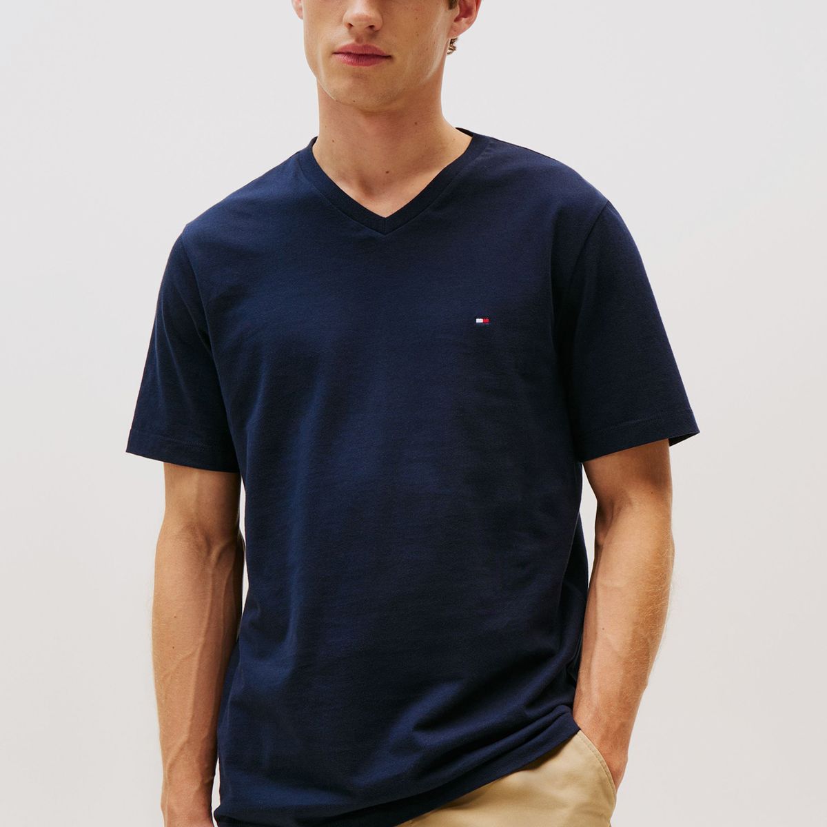 TOMMY HILFIGER - Polera Essential Cotton V-Neck Regular Fit Azul Tommy Hilfiger