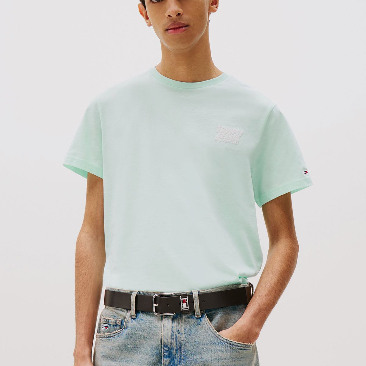 TOMMY HILFIGER - Polera Bubble Logo Slim Fit Verde Tommy Jeans