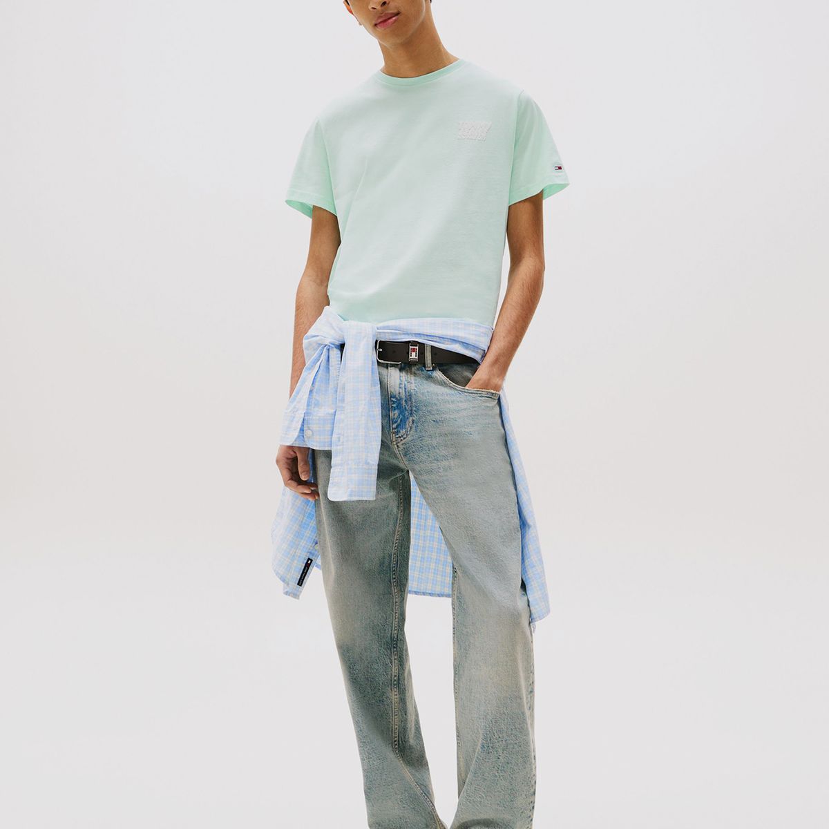 TOMMY HILFIGER - Polera Bubble Logo Slim Fit Verde Tommy Jeans