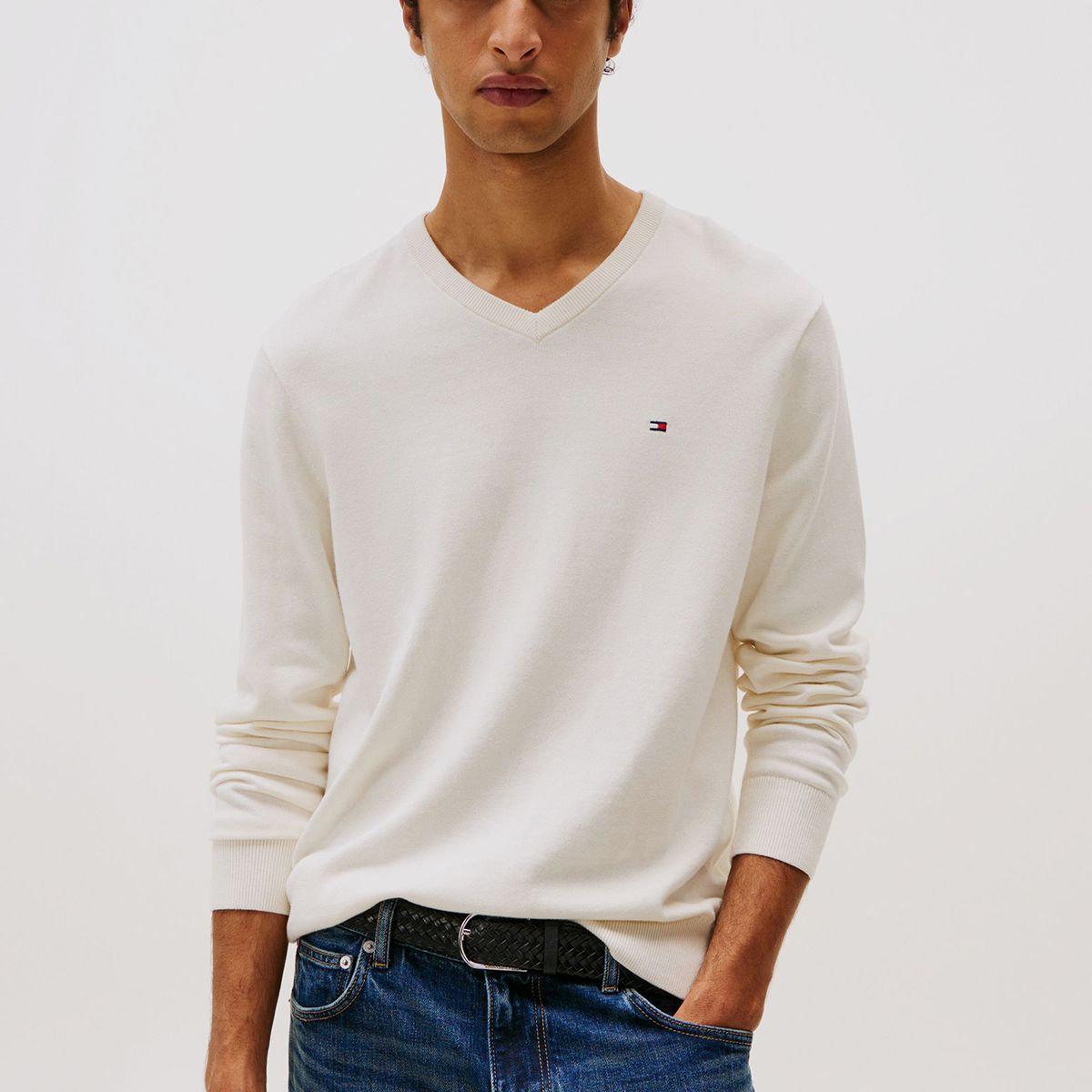TOMMY HILFIGER - Sweater Básico Signature V-Neck Blanco Tommy Hilfiger