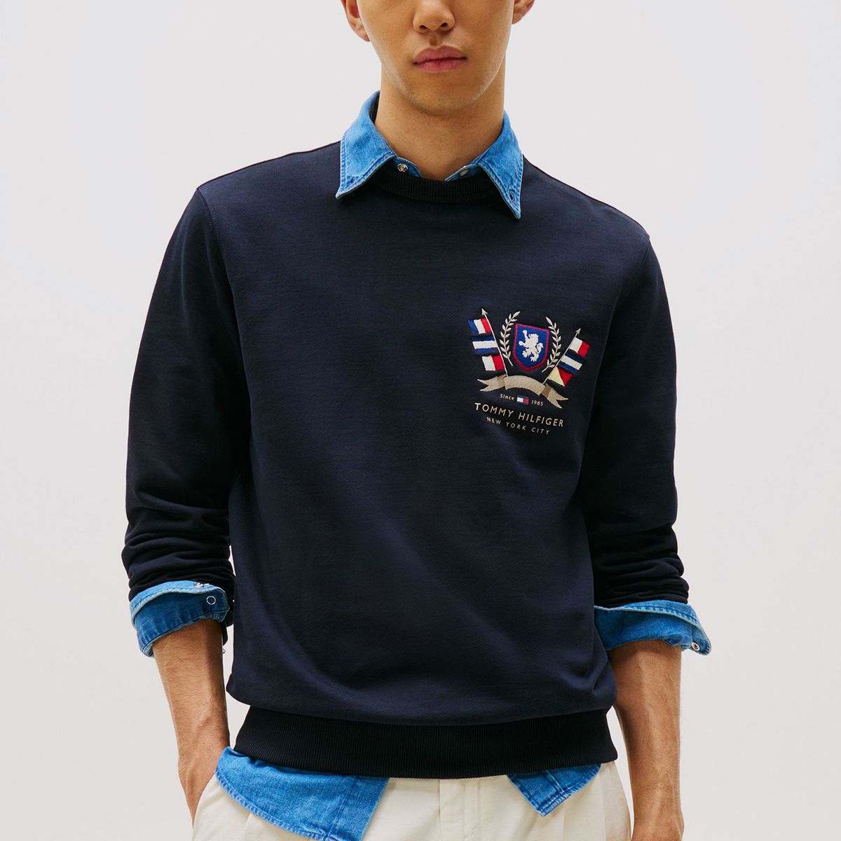 TOMMY HILFIGER - Polerón Color Crest Logo Azul Tommy Hilfiger