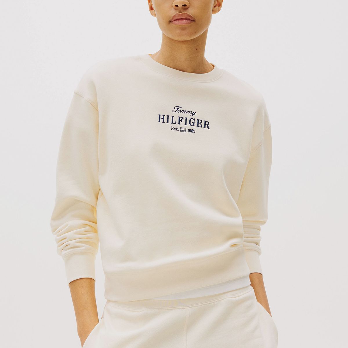 TOMMY HILFIGER - Polerón Con Logo Bordado Beige Tommy Hilfiger