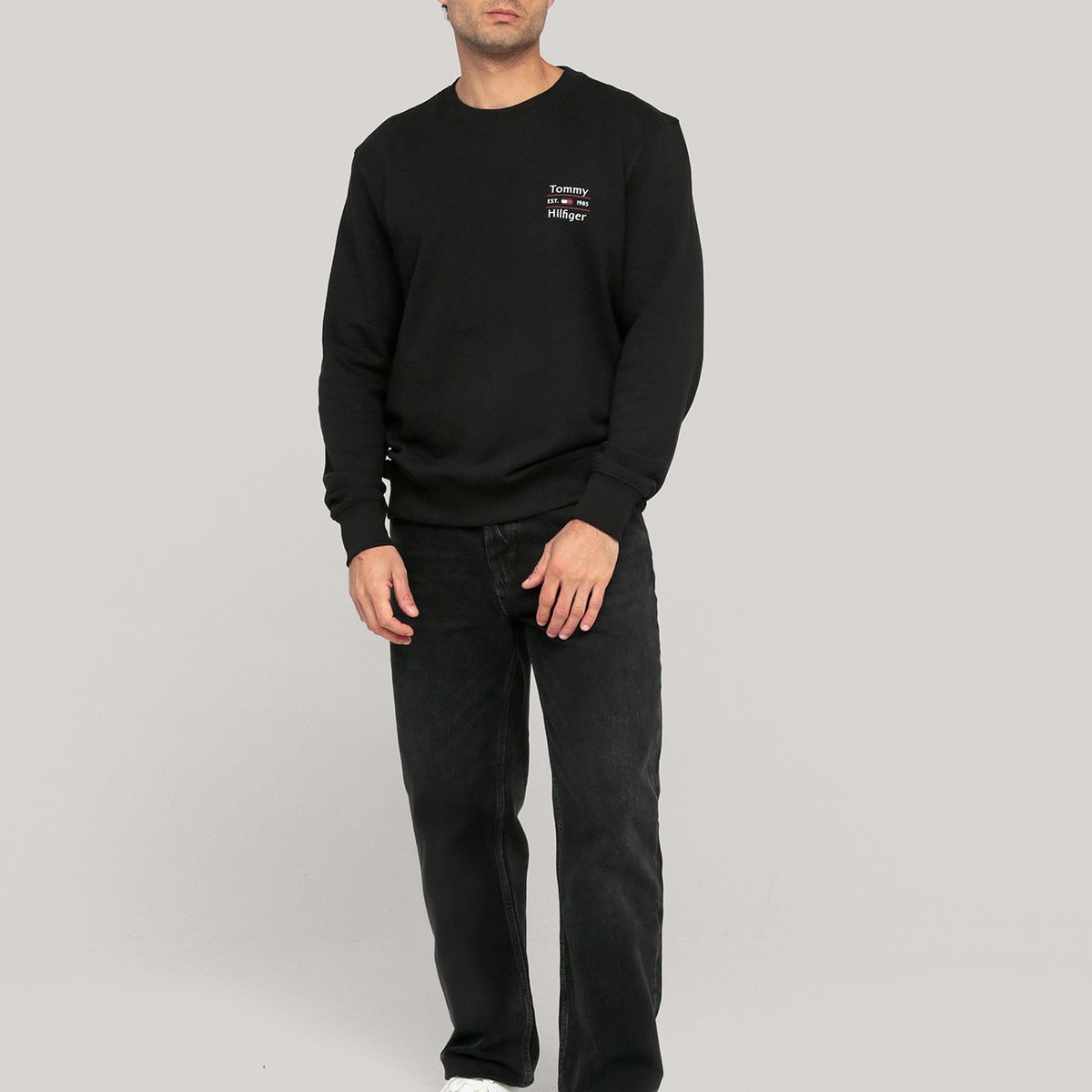 TOMMY HILFIGER - Polerón Solid Stack Logo Negro Tommy Hilfiger