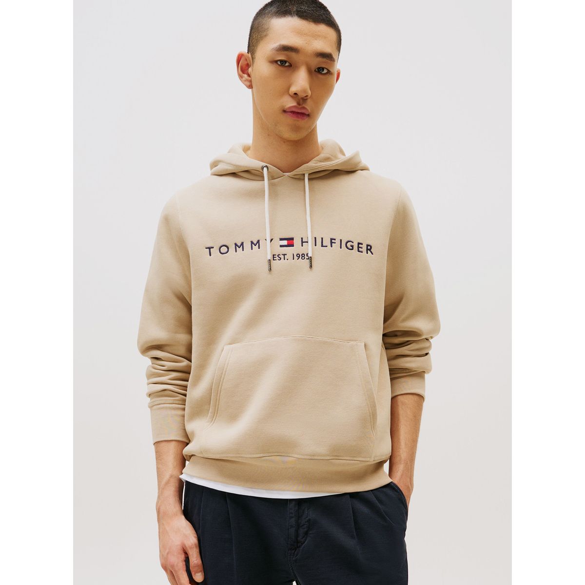 TOMMY HILFIGER - Polerón Hoodie Established 1985 Logo Beige Tommy Hilfiger