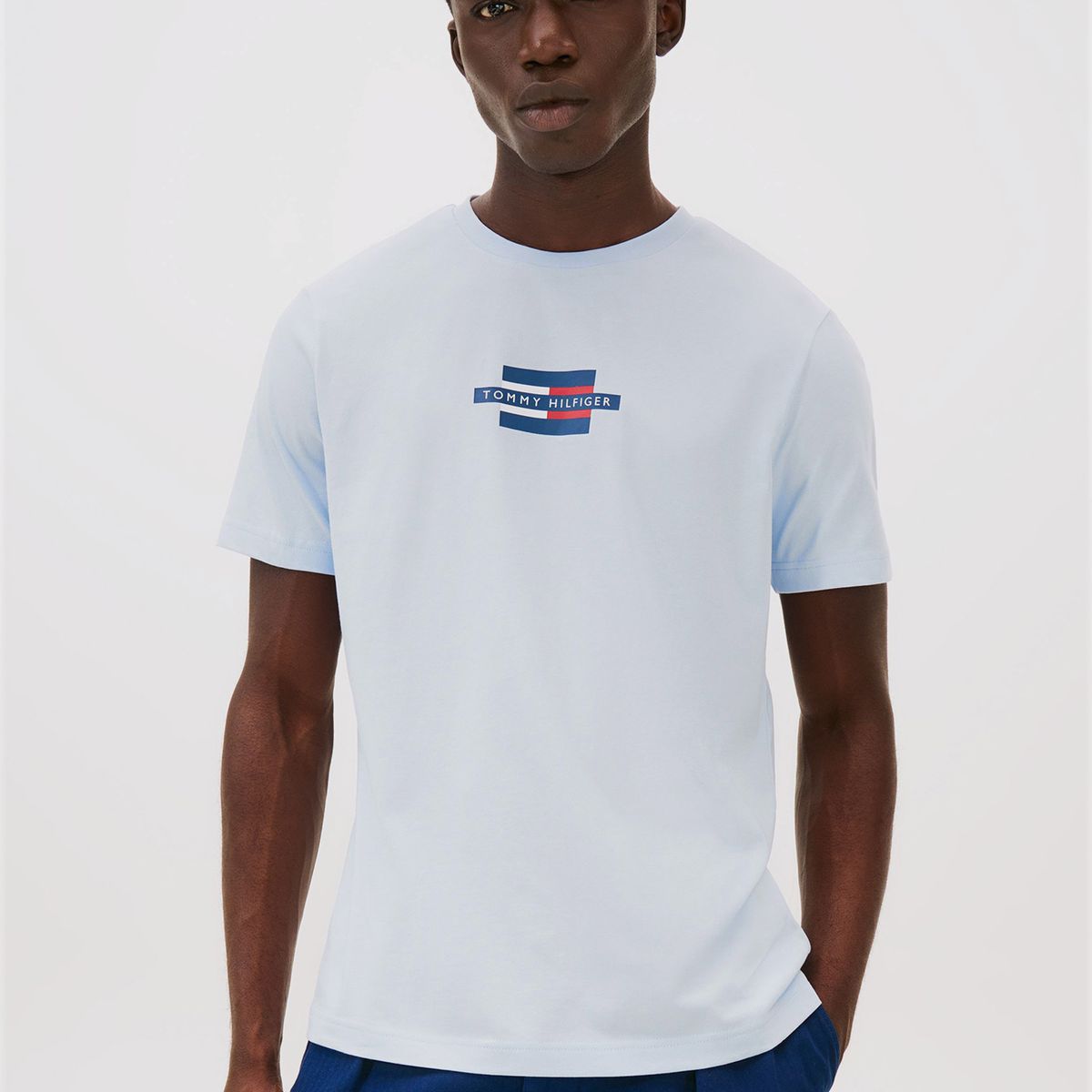 TOMMY HILFIGER - Polera Flag Box Logo Celeste Tommy Hilfiger