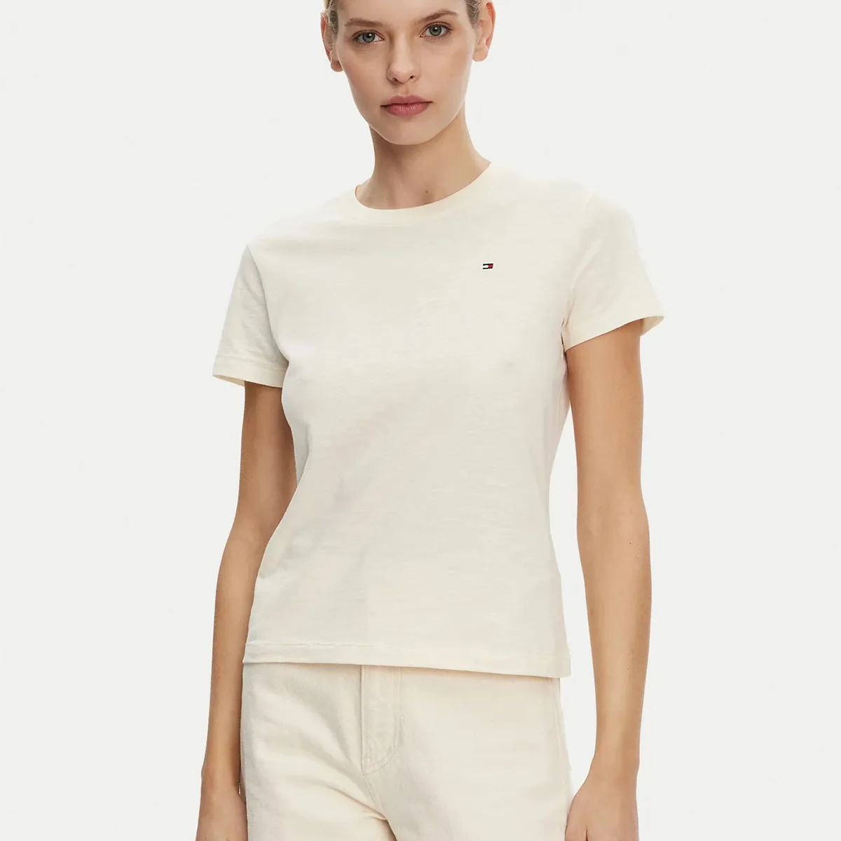 TOMMY HILFIGER - Polera De Corte Regular Con Logo Beige Tommy Hilfiger