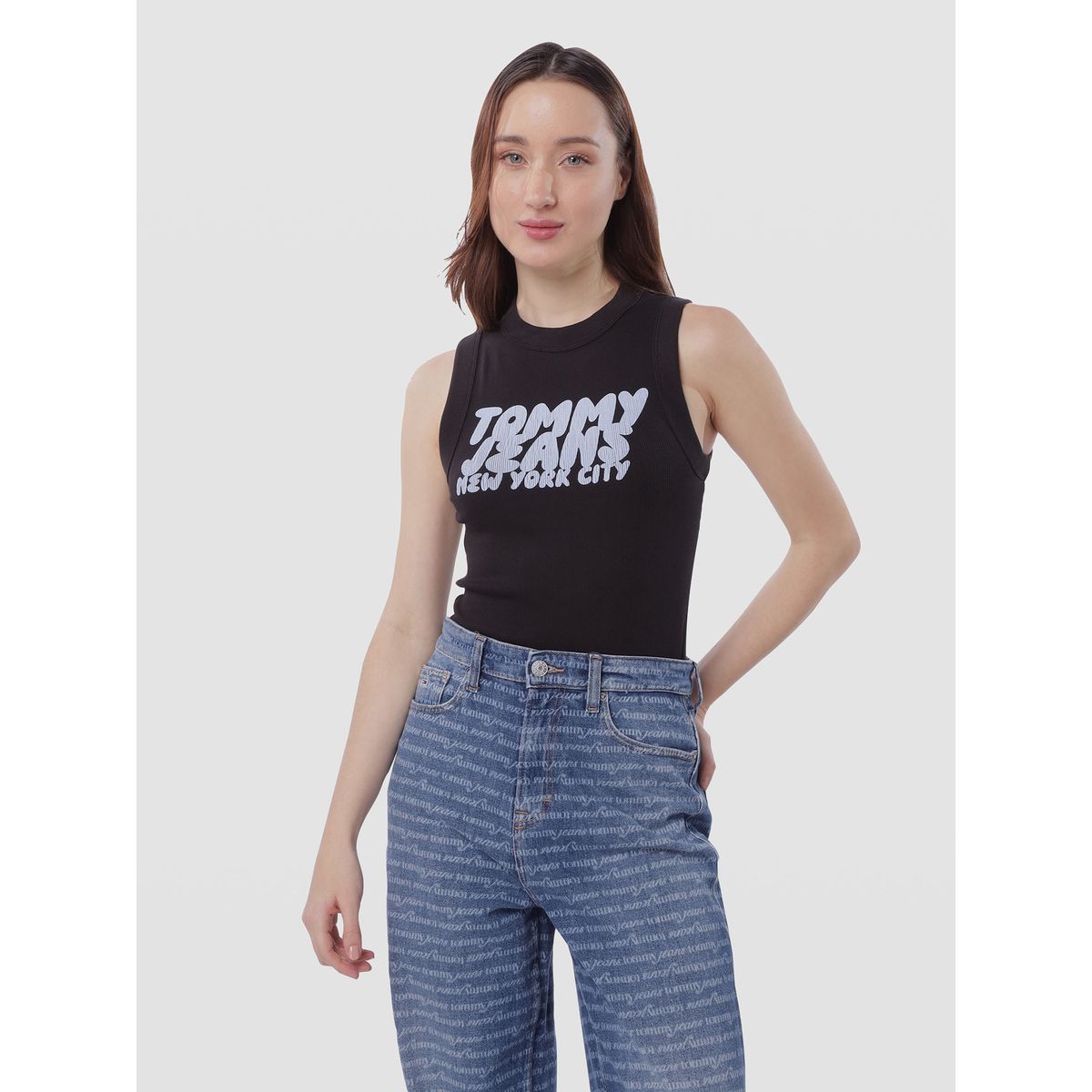 TOMMY HILFIGER - Polera Bubble Con Logo Negro Tommy Jeans