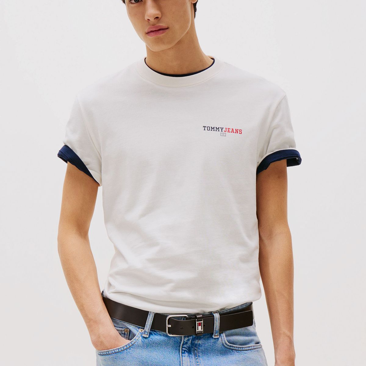 TOMMY HILFIGER - Polera Graphic Logo Regular Fit Blanco Tommy Jeans