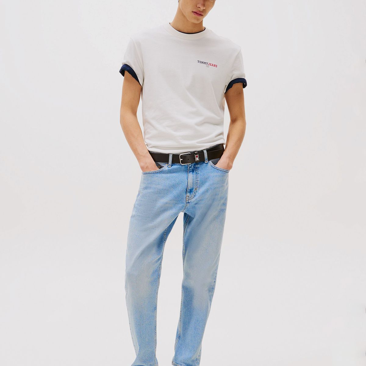 TOMMY HILFIGER - Polera Graphic Logo Regular Fit Blanco Tommy Jeans