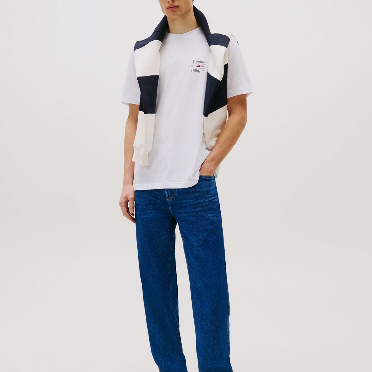 TOMMY HILFIGER - Polera Stack Con Logo Regular Fit Blanco Tommy Hilfiger