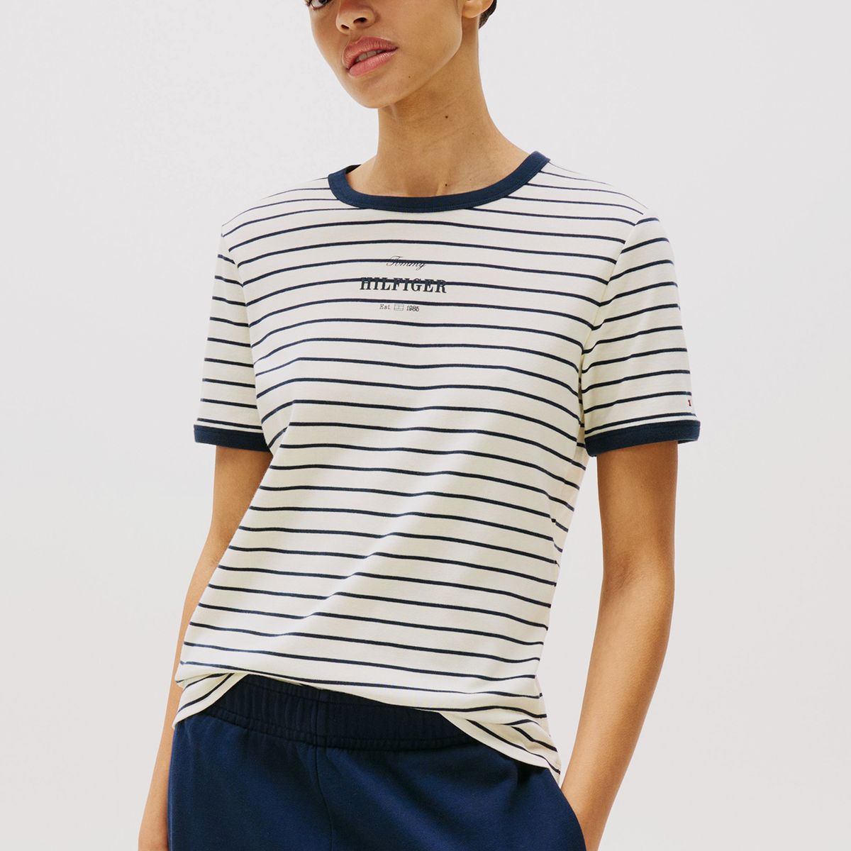 TOMMY HILFIGER - Polera Monotype Stripe Logo Multicolor Tommy Hilfiger