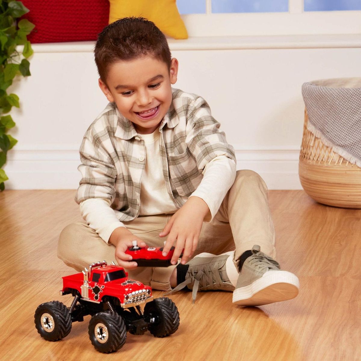 DRIVEN - Monster Truck a control remoto