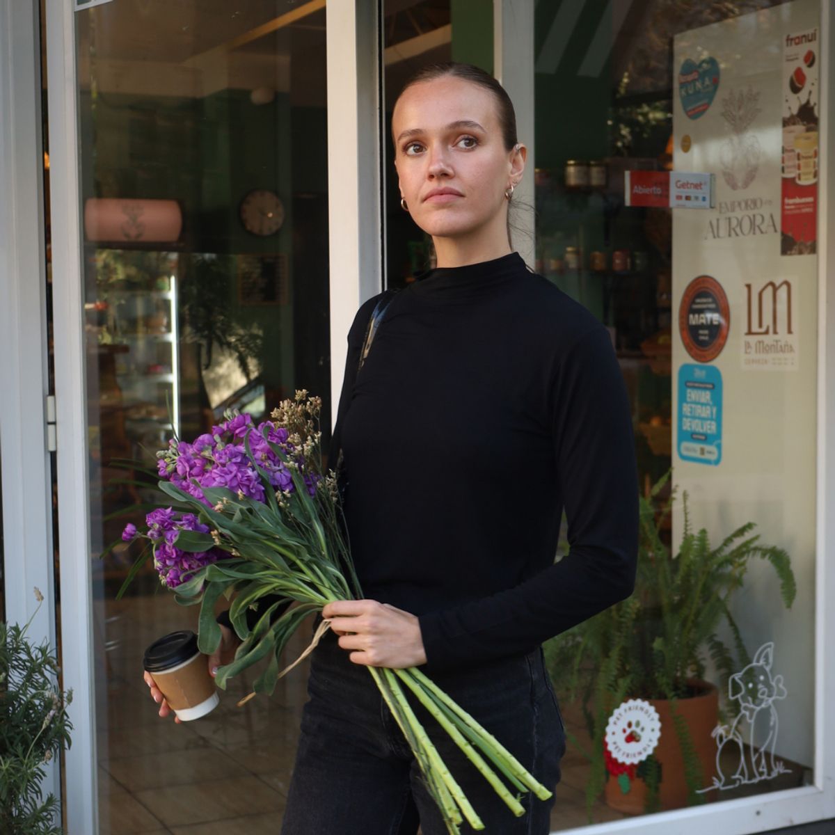 BIJOU - Beatle cuello alto negro de viscosa