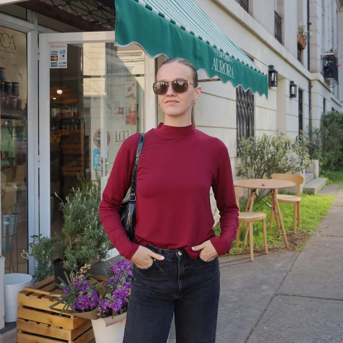 BIJOU - Beatle cuello alto burdeo de viscosa