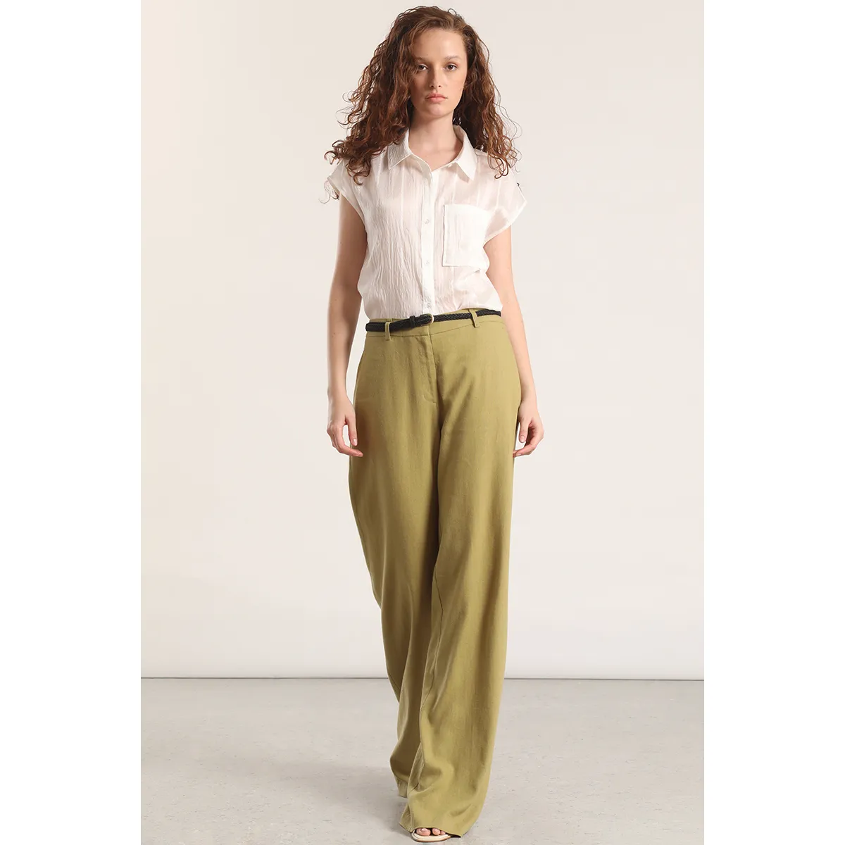 LIOLA - Pantalón ancho cinturón lino liola mujer verde