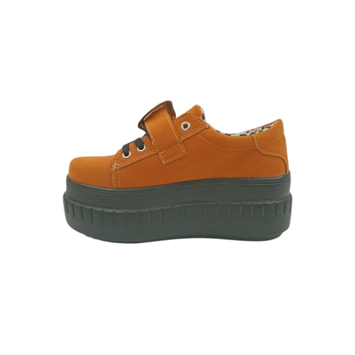 HERIEL - Zapatilla Camel Gamuza Plataforma