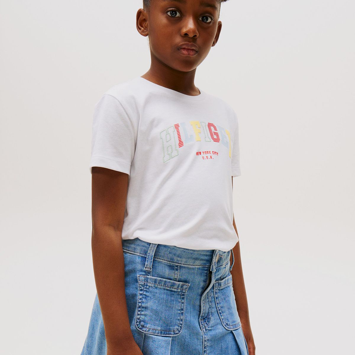 TOMMY HILFIGER - Polera Tipo Universitaria De Cuello Redondo Blanco Tommy Hilfiger