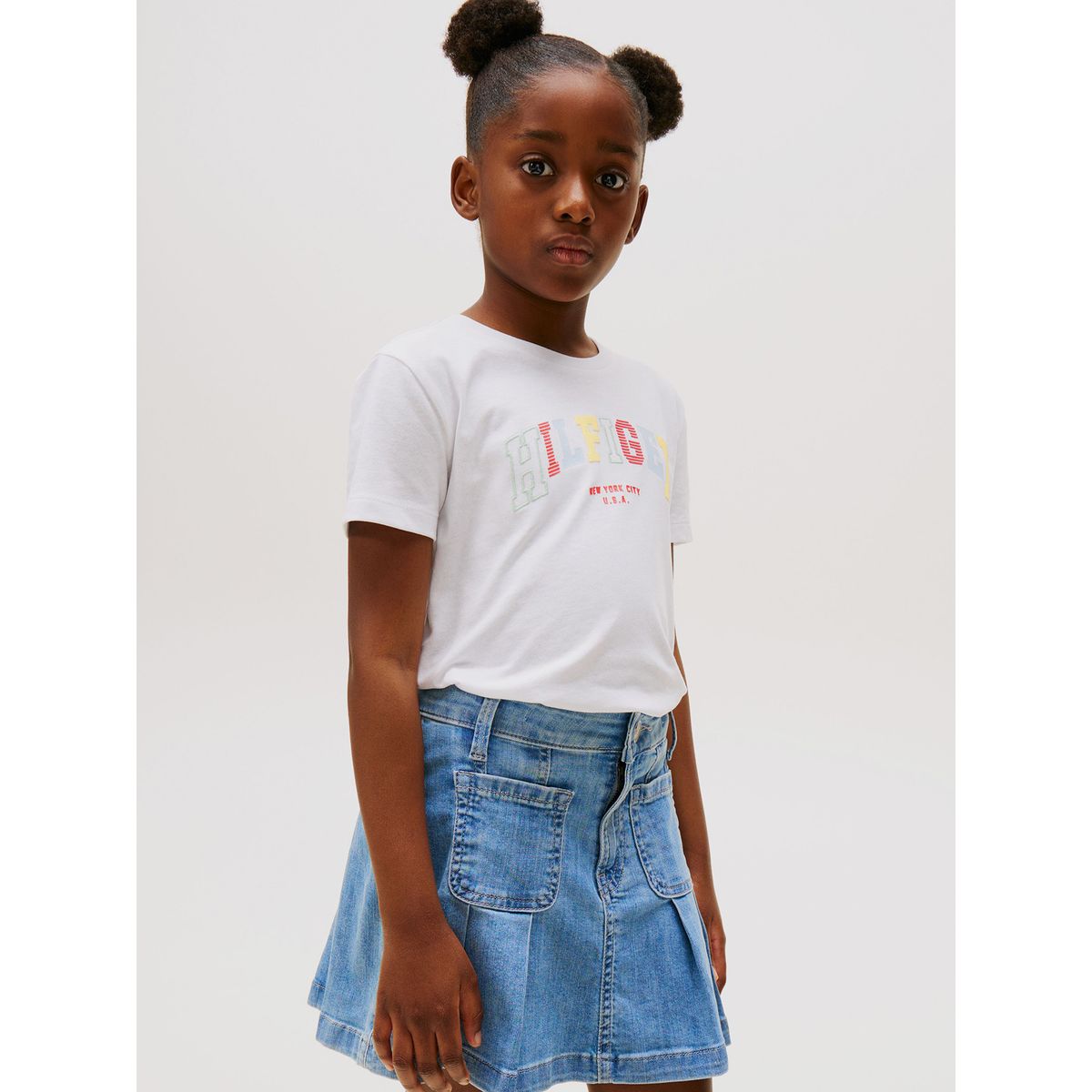 TOMMY HILFIGER - Polera Tipo Universitaria De Cuello Redondo Blanco Tommy Hilfiger