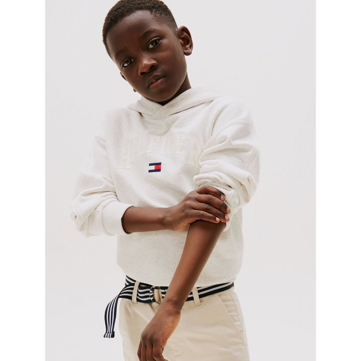 TOMMY HILFIGER - Polerón Con Gorro Y Logo De Estilo Universitario Blanco Tommy Hilfiger