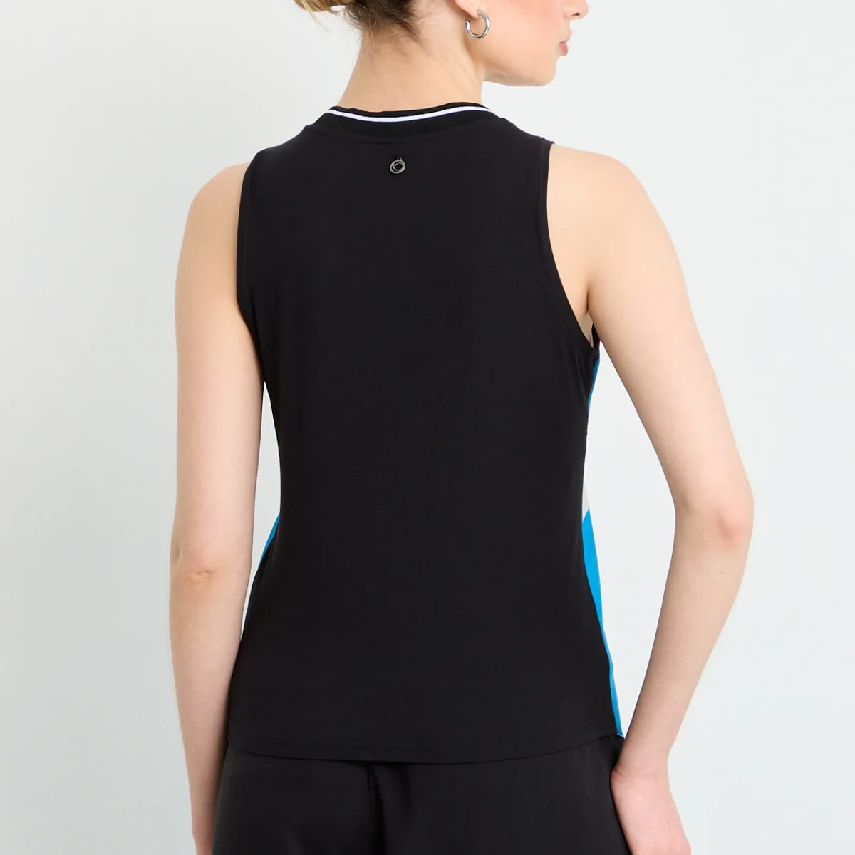 IO - Polera Sin Mangas Mujer Negro Io