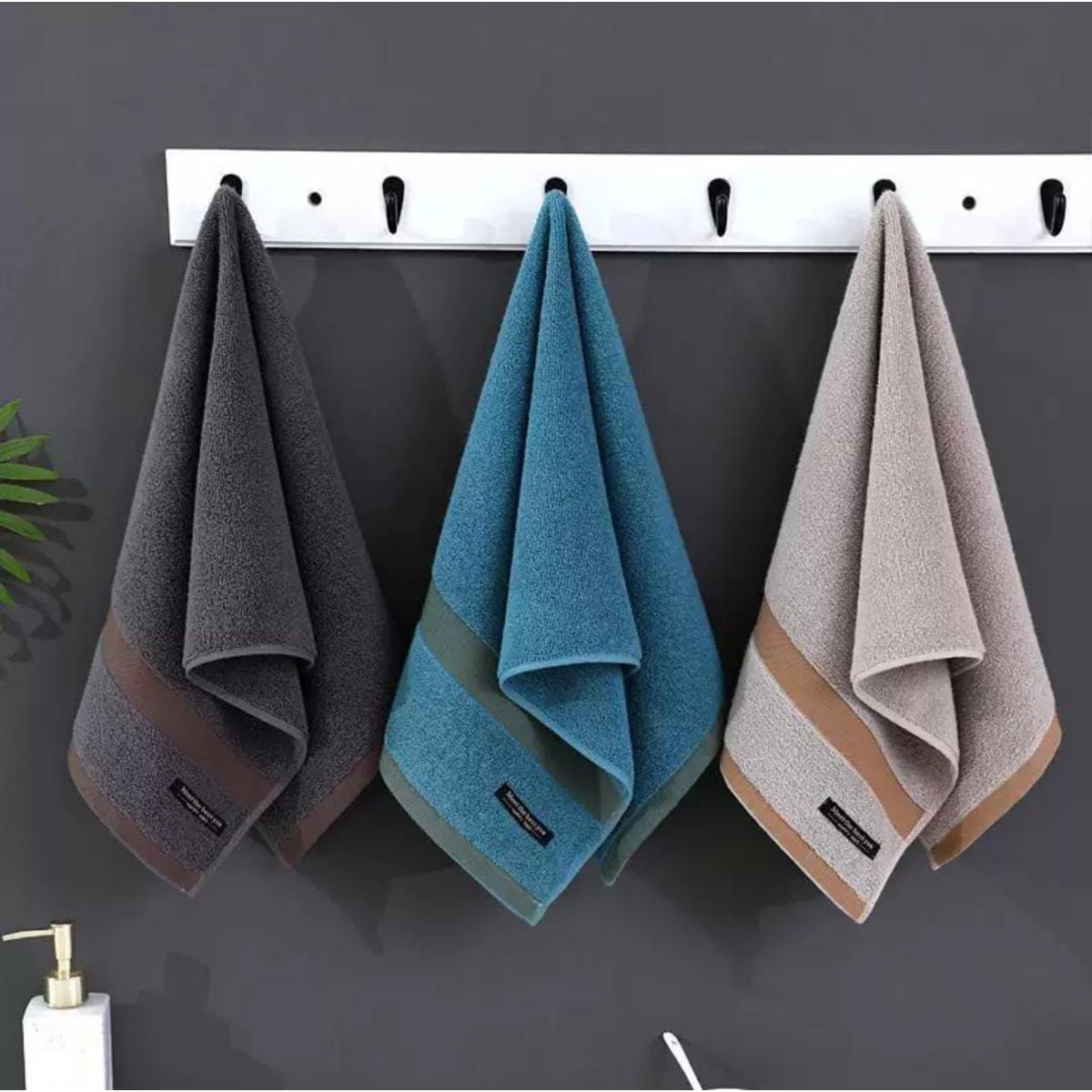 HOMEY - Pack De 2 Toallas De Poliester Diseño Liso Con Lineas70x140