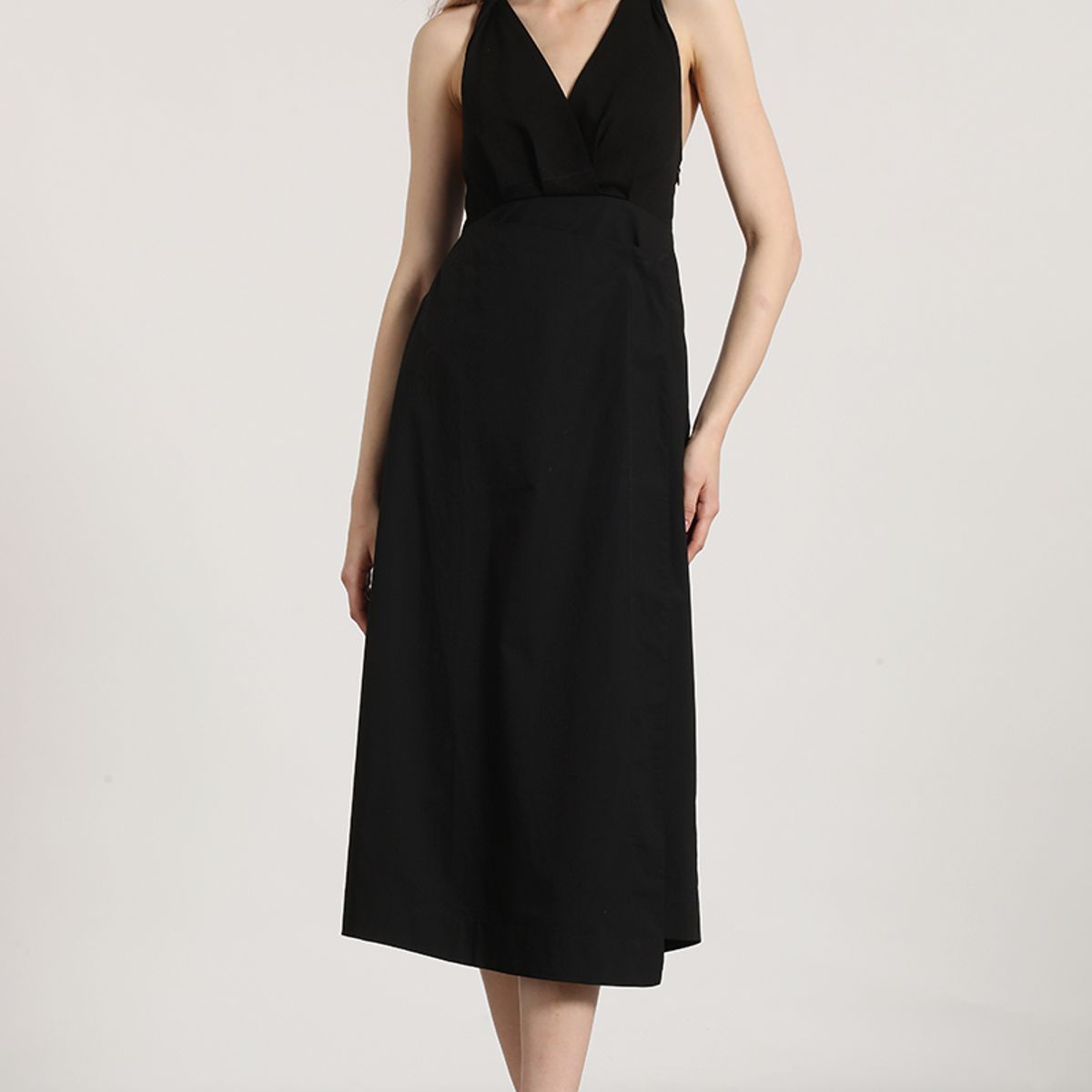 LIOLA - Vestido halter midi Liola negro