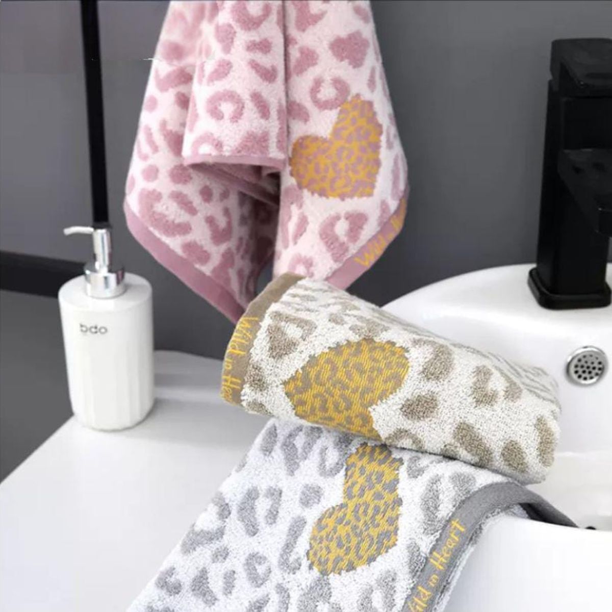 HOMEY - Pack De 3 Toallas 100% Algodon Animal Print Con Corazones