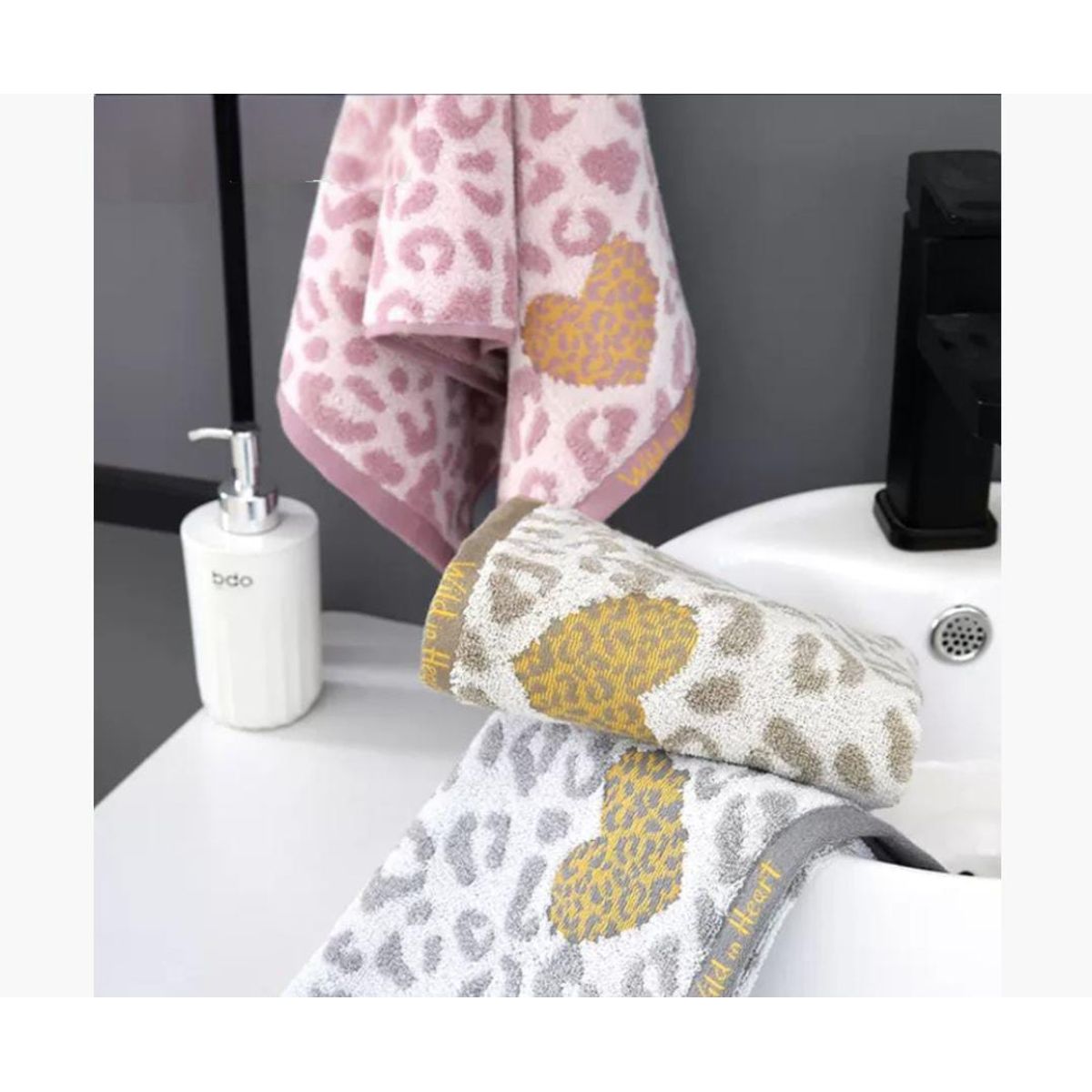 HOMEY - Pack De 3 Toallas 100% Algodon Animal Print Con Corazones