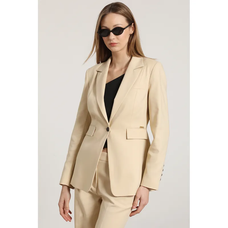 LIOLA - Blazer entallado clásico Liola mujer beige