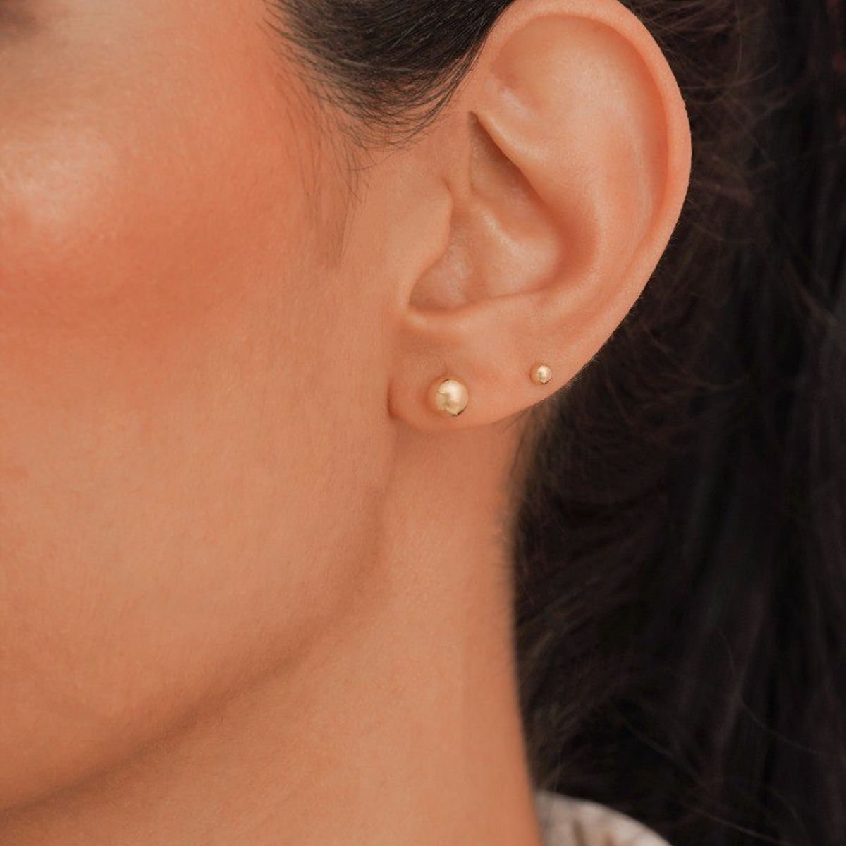 GENERICO - Arete topo balín 6mm oro laminado 18k