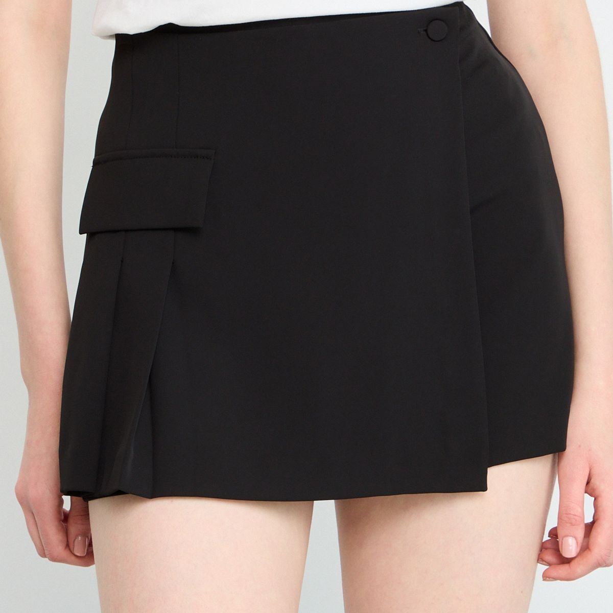 IO - Short Mujer Negro Io