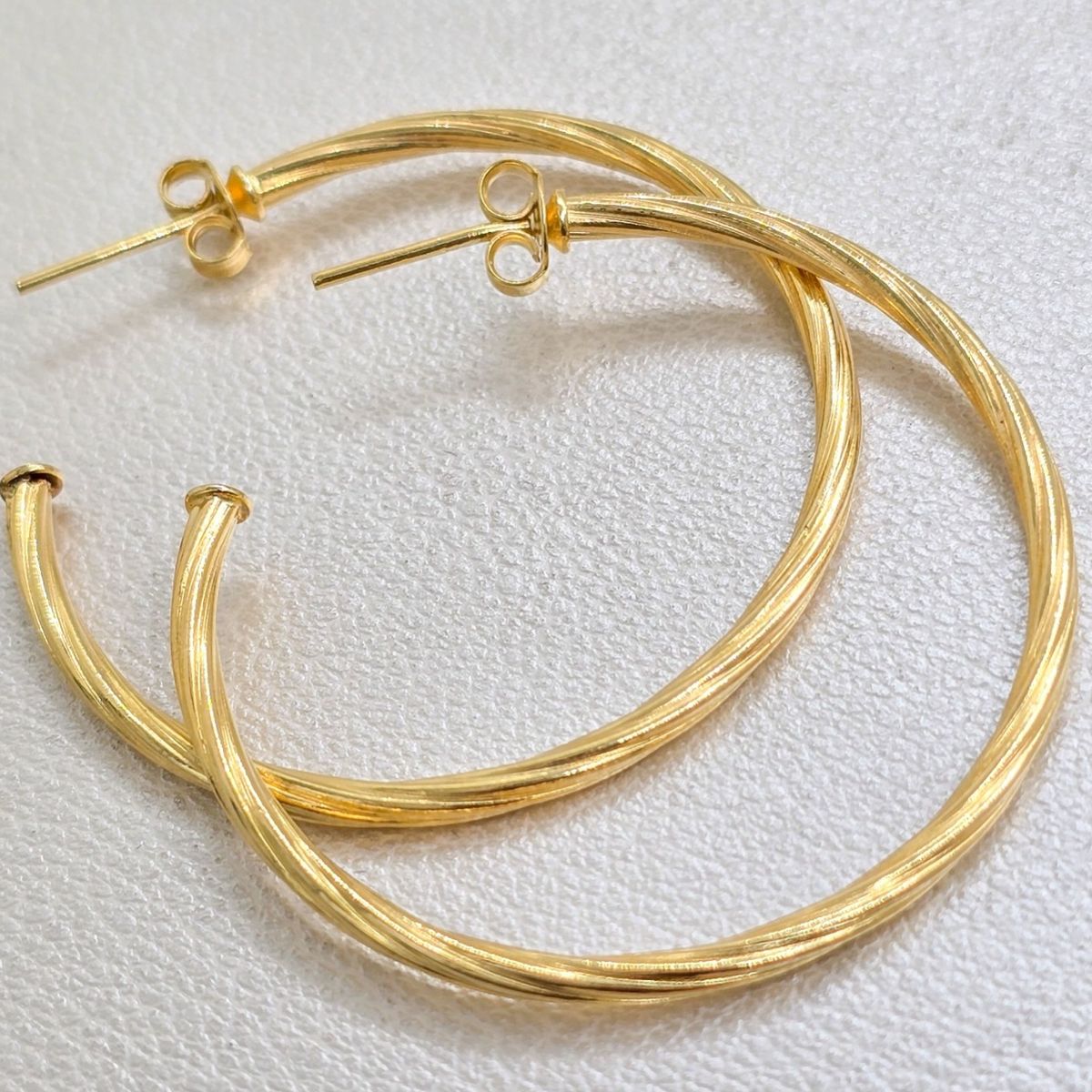 GENERICO - Arete candonga espiral mediana oro laminado 18k