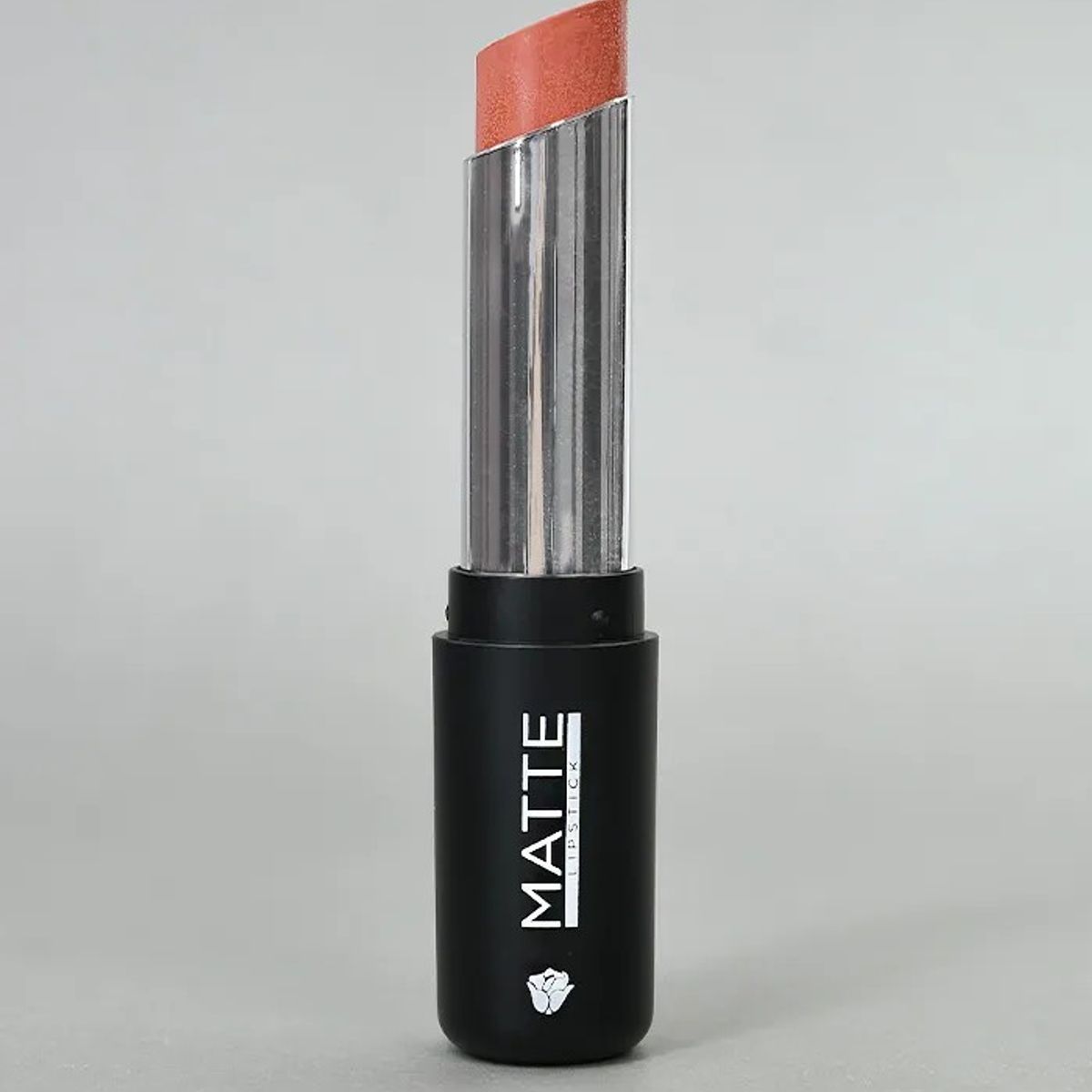 DOLCE BELLA - LABIAL EN BARRA MATTE TONO JUNGLE DOLCE BELLA