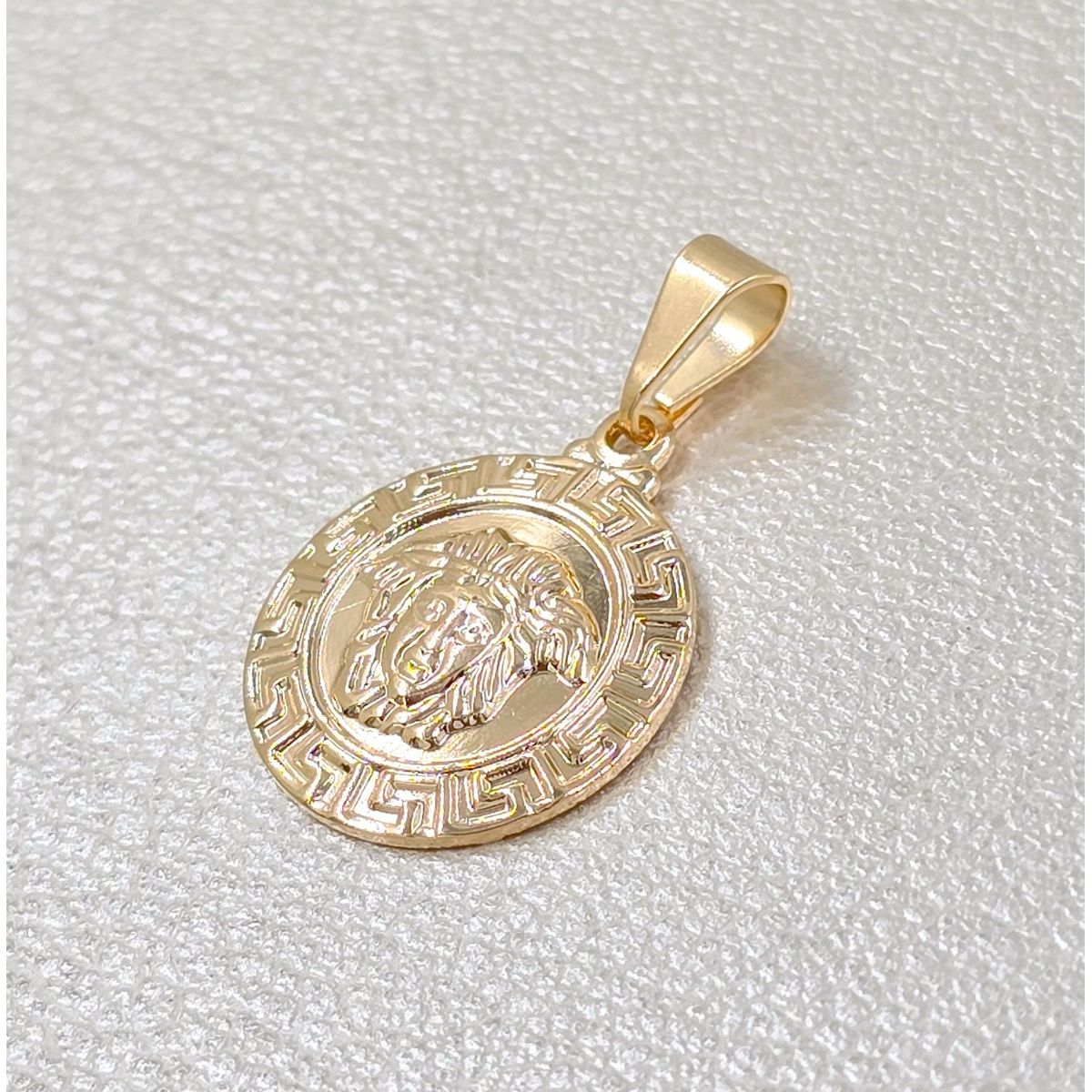GENERICO - Colgante Medalla Medusa Oro Laminado 18k