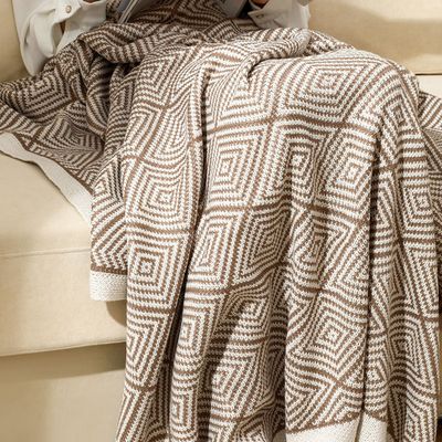 Imagen 2 del producto Manta Decorativa Diseño Rombos Medida 130x150cm Con Pompones Amarillo