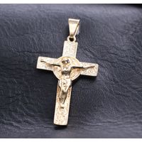 Colgante cruz san Benito oro laminado 18k