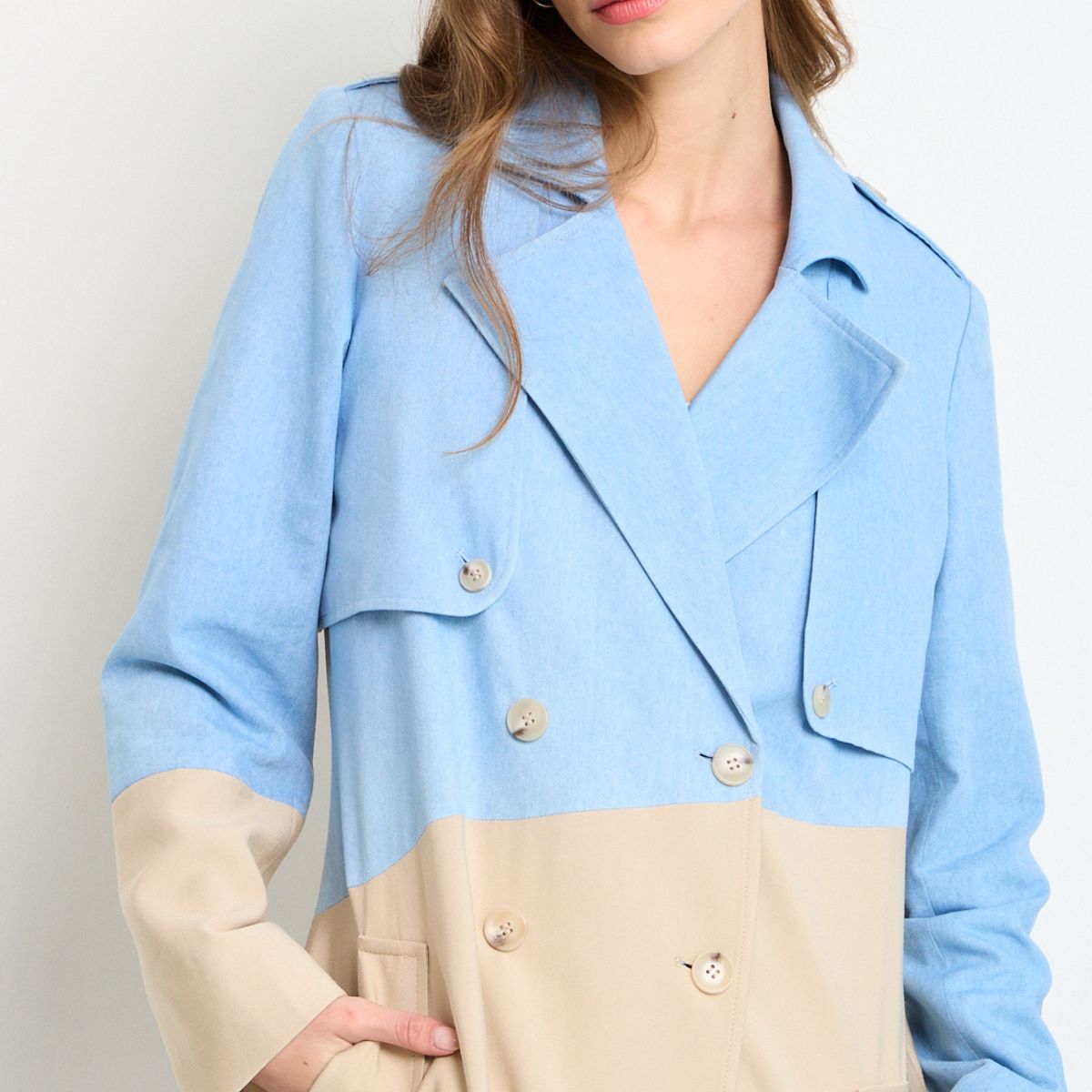 IO - Trench Mujer Beige IO