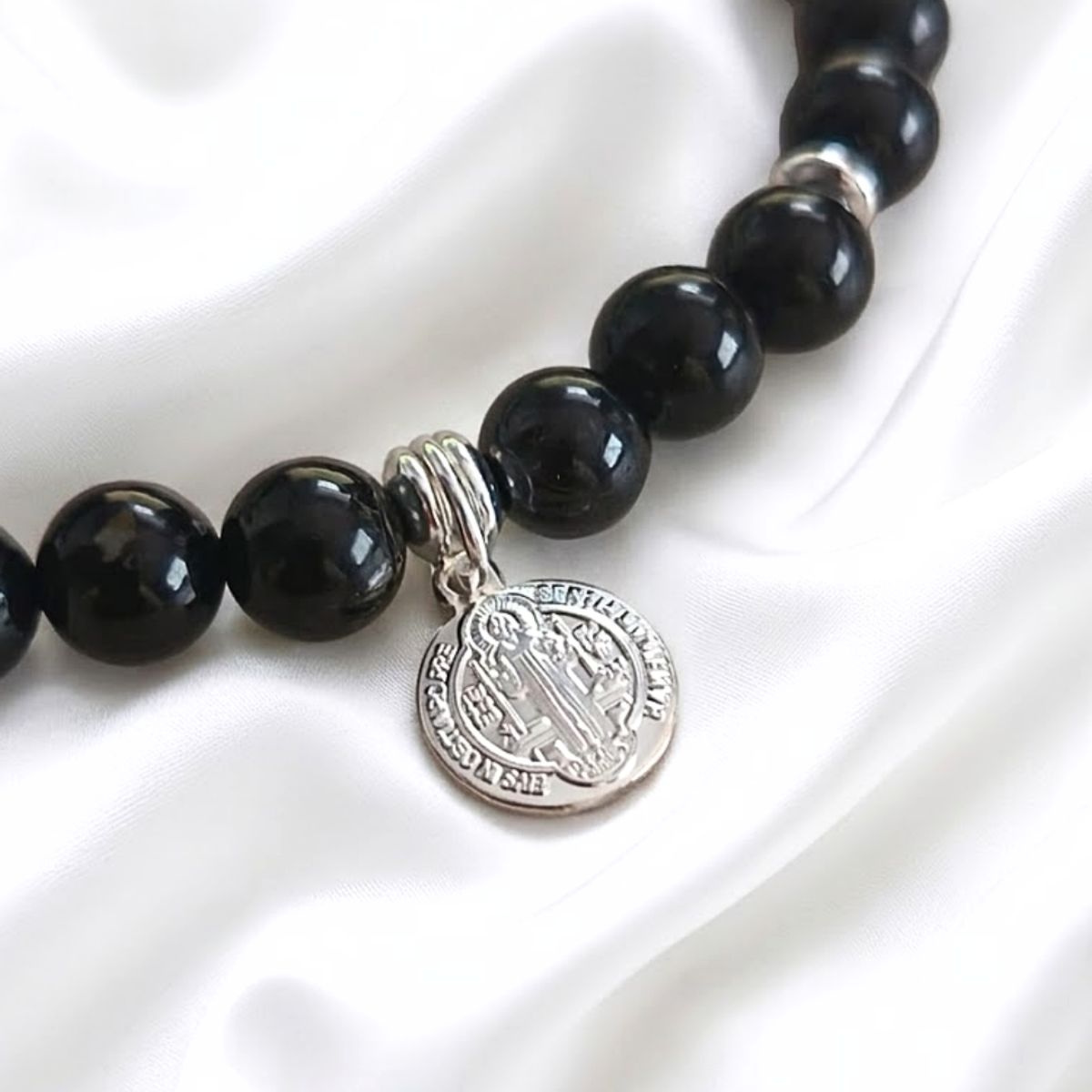 GENERICO - Pulsera Protección San Benito Plata y Turmalina negra