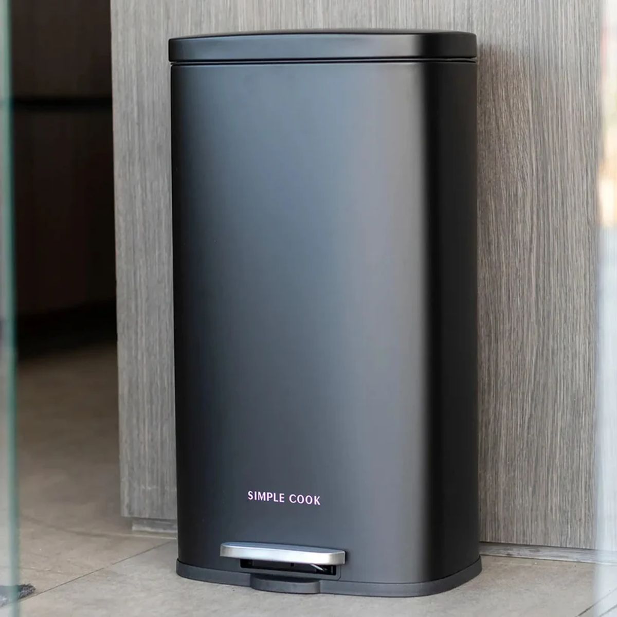 SIMPLE COOK - Basurero 30L con Pedal Negro Mate Simple Cook