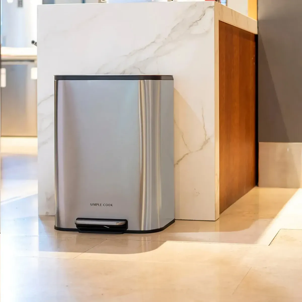 SIMPLE COOK - Basurero 50L con Pedal Mate y Anti Huellas Simple Cook