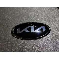 GENERICO - Personaliza tu auto con nuestro emblema Kia 15x75cm