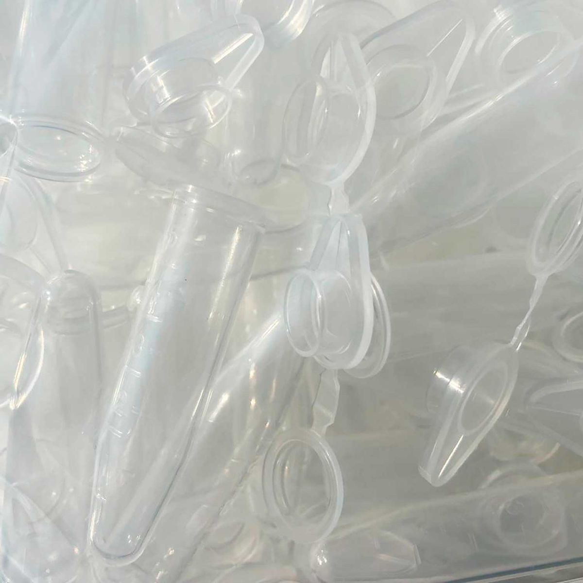 GENERICO - Tubos micro centrifuga tipo eppendorf graduados con tapa 5 ml (180 und)
