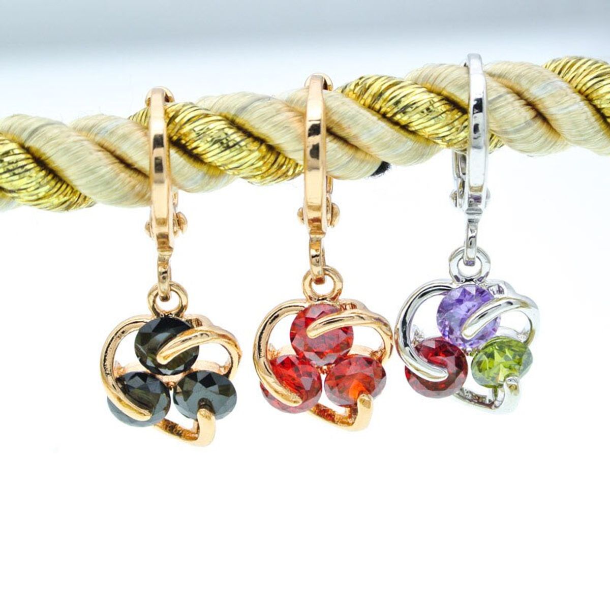 LUXURYJOYAS - Aros Pendientes Puntos De Luz Oro 18kt Bañado Cristales