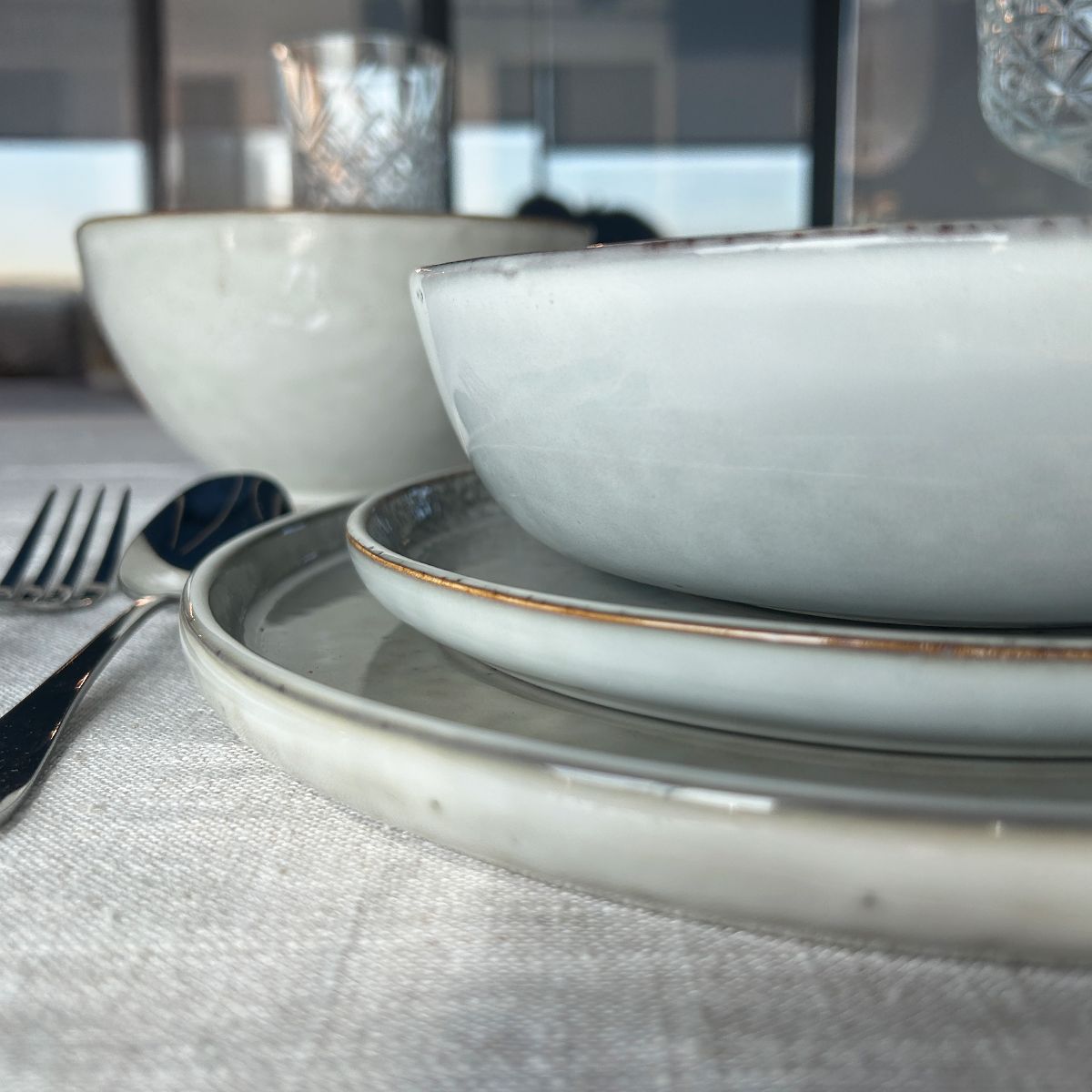 GENERICO - Set Vajilla 24 Piezas Cerámica Gris Linea Oslo