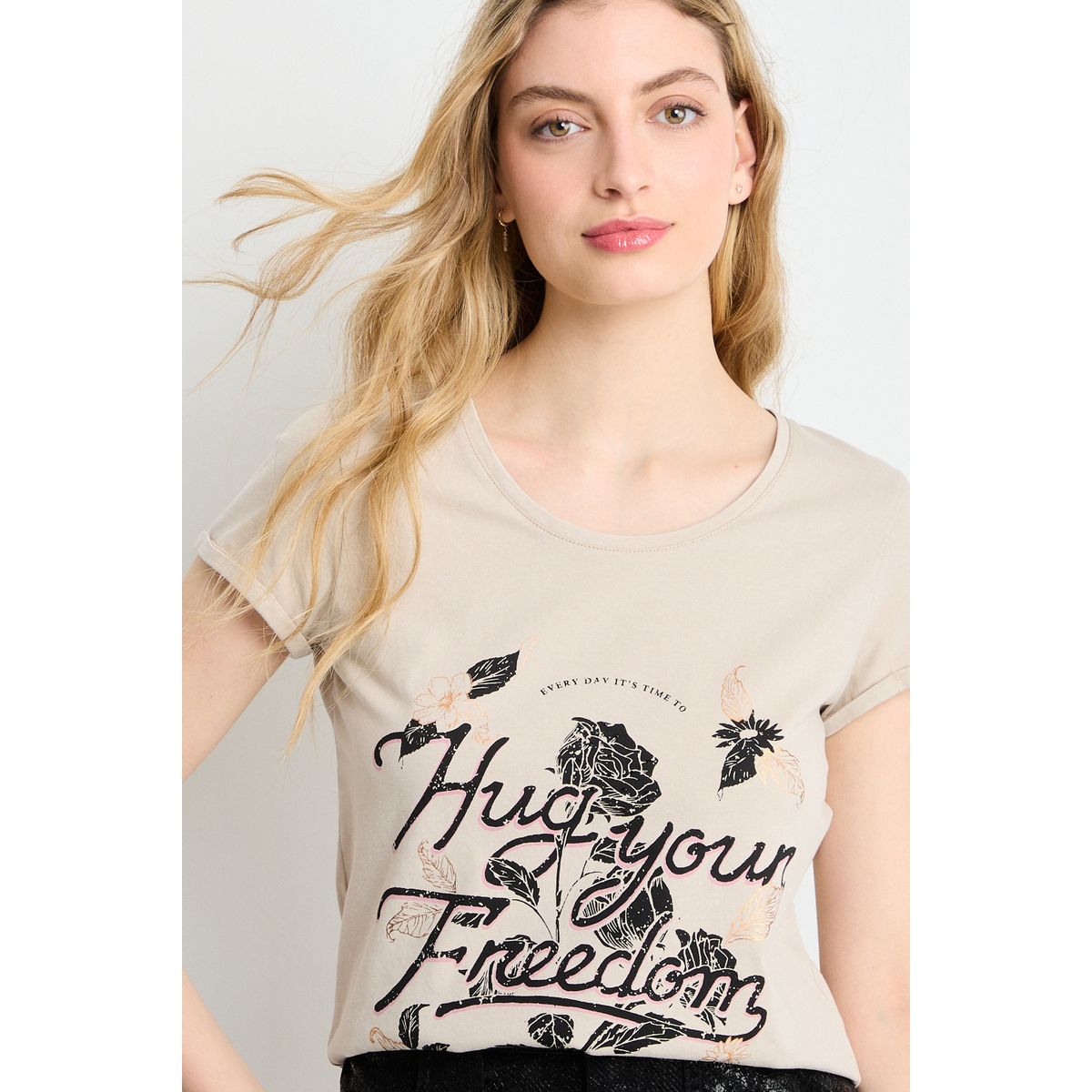 IO - Polera Manga Corta Mujer Beige Io