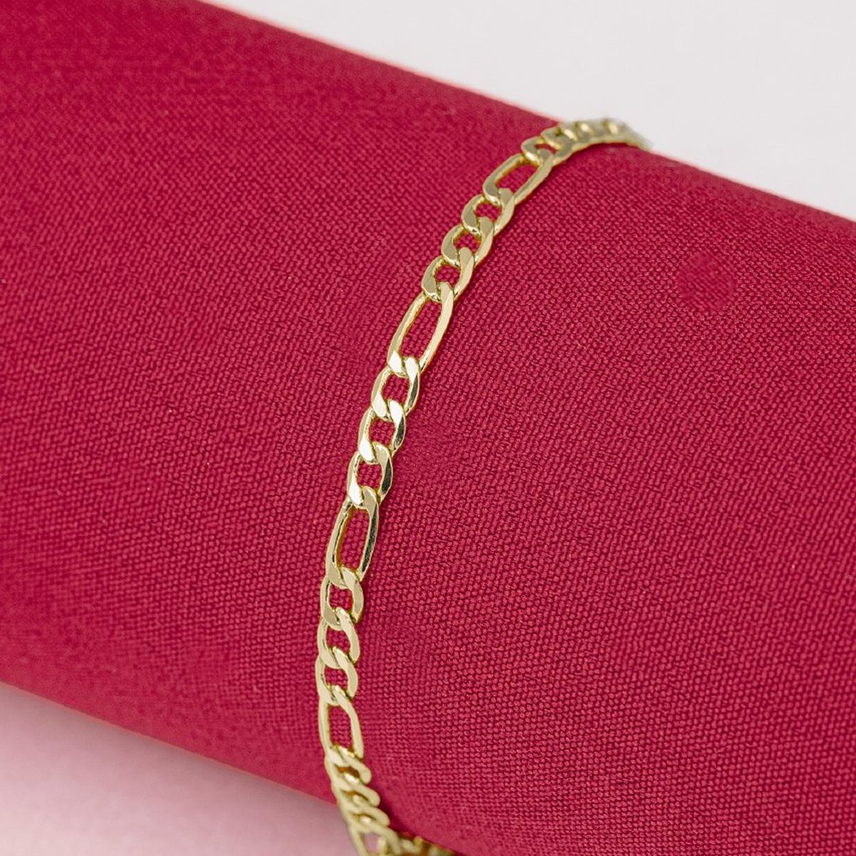 GENERICO - Pulsera tejido crtier semi delgada oro laminado 18k