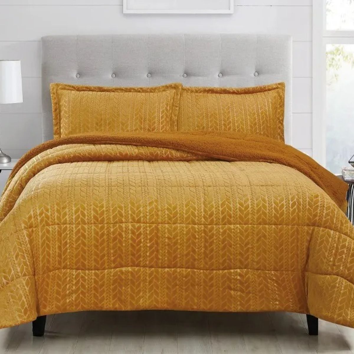 CHANTILLY - Plumón Flannel Sherpa Embossed 1.5 Plazas Ocre